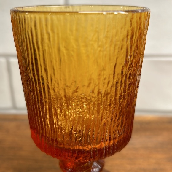 Vintage Ravenhead Siesta Mid Century Textured Stemmed Amber Glasses Set Of Four - Picture 12 of 16